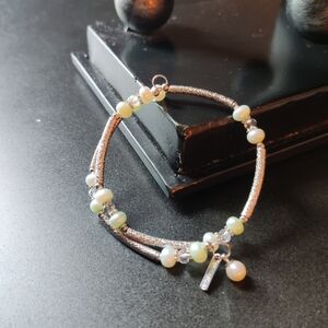 Memory wire freshwater pearl bracelet